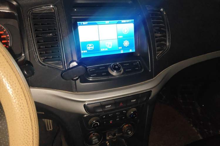 Used Geely Auto Vision 2016 1.5L Manual Happiness Edition Audio And AC Panel