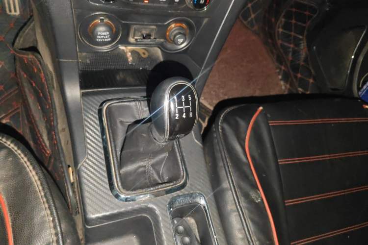 Used Geely Auto Vision 2016 1.5L Manual Happiness Edition Gear Lever