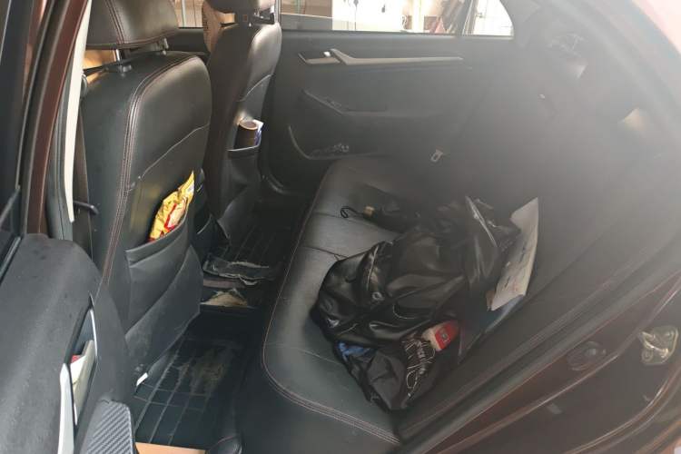 Used Geely Auto Vision 2016 1.5L Automatic Happiness Edition Left Rear Seat