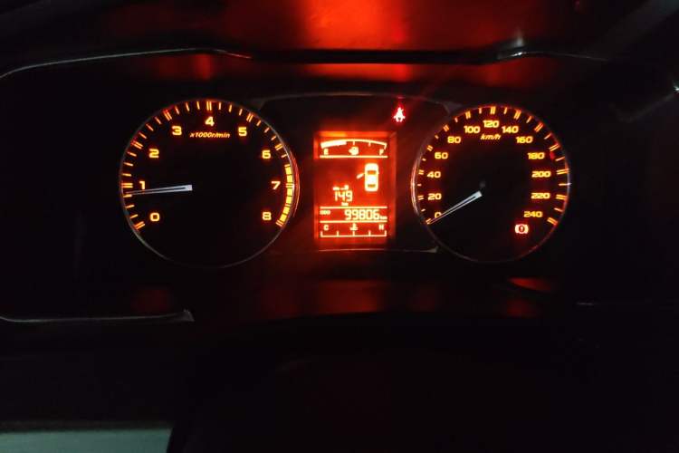 Used Geely Auto Vision 2016 1.5L Manual Happiness Edition Odometer Close Up