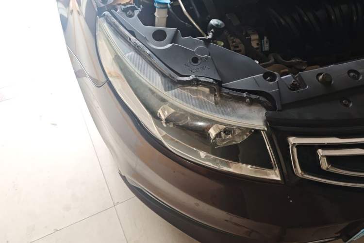 Used Geely Auto Vision 2016 1.5L Automatic Happiness Edition Right Front Headlight