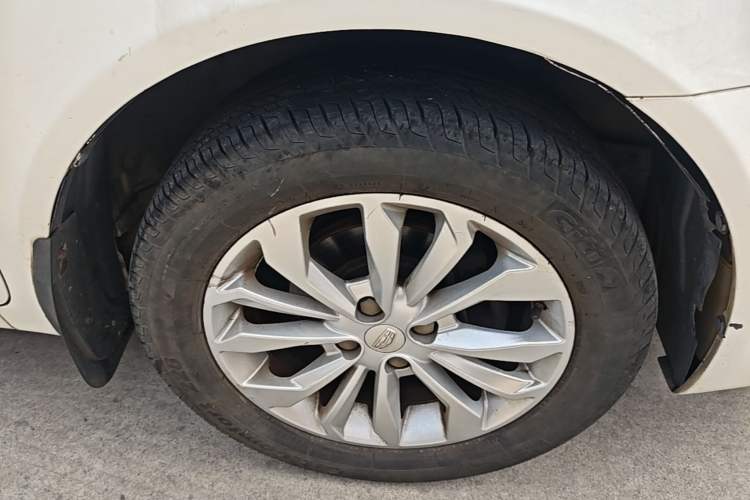 Used Geely Auto Vision 2016 1.5L Manual Happiness Edition Right Front Wheel Hub