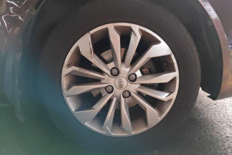 Used Geely Auto Vision 2016 1.5L Manual Happiness Edition Right Front Wheel Hub
