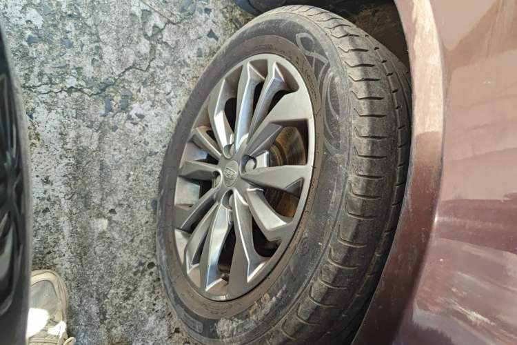 Used Geely Auto Vision 2016 1.5L Manual Happiness Edition Right Front Wheel Hub