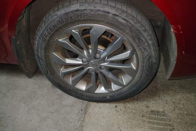 Used Geely Auto Vision 2016 1.5L Automatic Happiness Edition Right Front Wheel Hub
