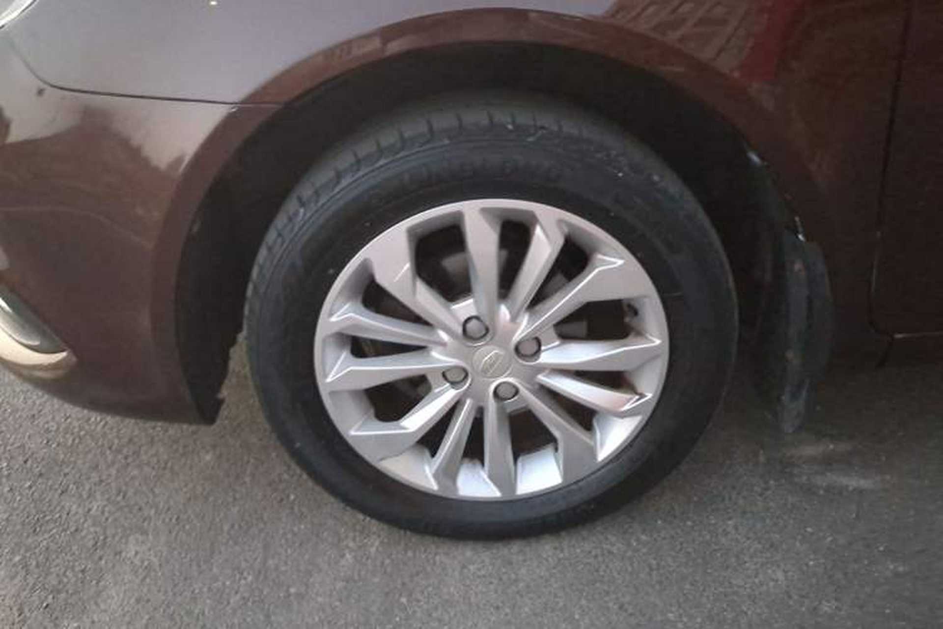Used Geely Auto Vision 2016 1.5L Manual Happiness Edition Left Front Wheel Hub