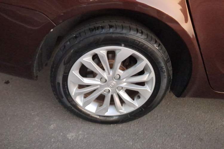 Used Geely Auto Vision 2016 1.5L Manual Happiness Edition Right Rear Wheel Hub
