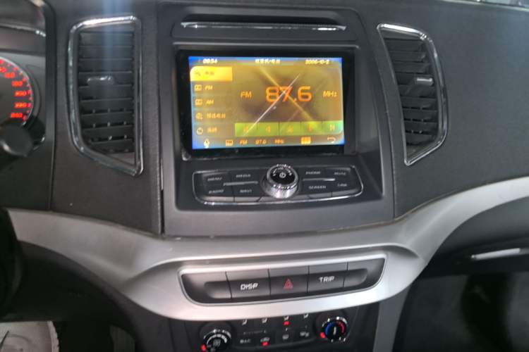 Used Geely Auto Vision 2016 1.5L Automatic Happiness Edition Audio And AC Panel