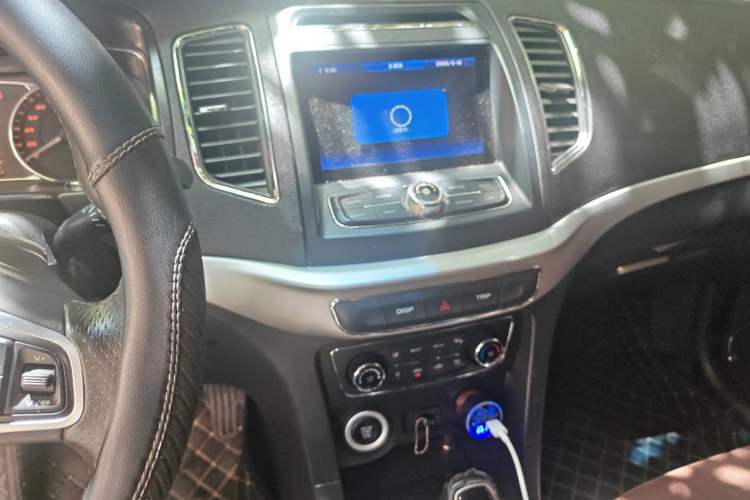 Used Geely Auto Vision 2016 1.5L Automatic Happiness Edition Audio And AC Panel