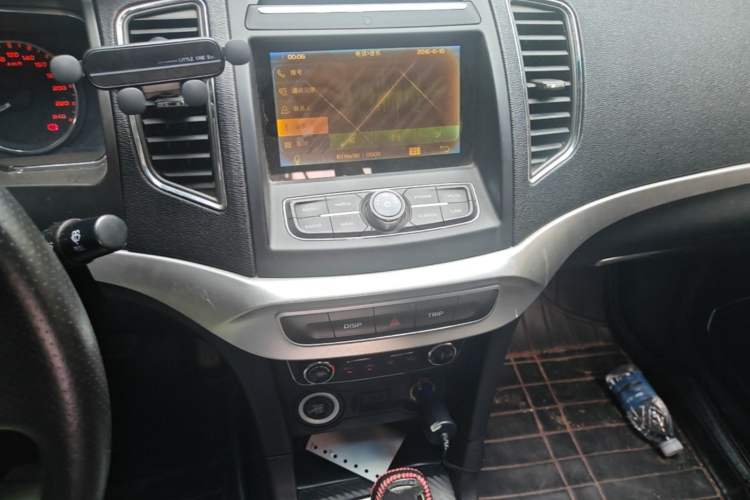 Used Geely Auto Vision 2016 1.5L Automatic Happiness Edition Audio And AC Panel