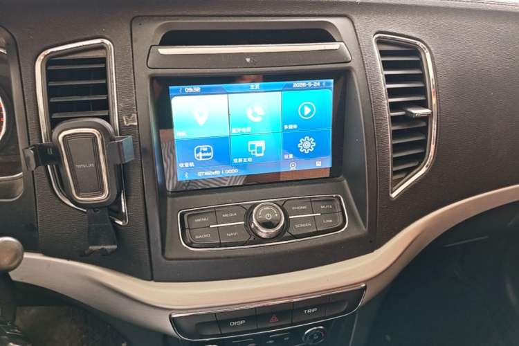 Used Geely Auto Vision 2016 1.5L Manual Happiness Edition Audio And AC Panel