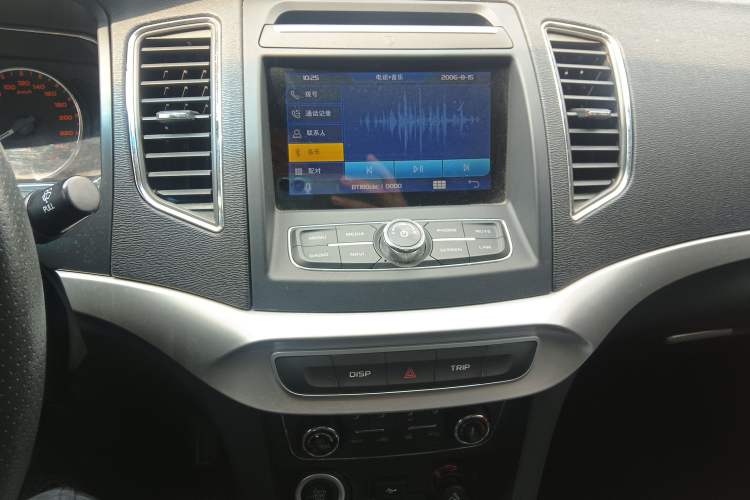 Used Geely Auto Vision 2016 1.5L Automatic Happiness Edition Audio And AC Panel