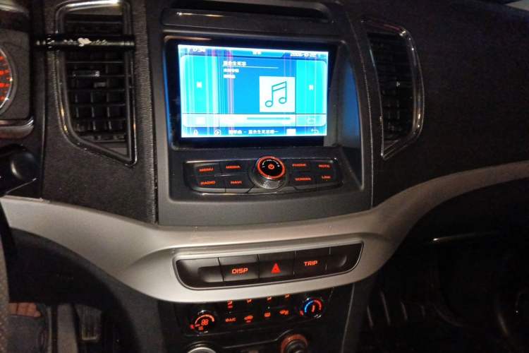 Used Geely Auto Vision 2016 1.5L Automatic Happiness Edition Audio And AC Panel