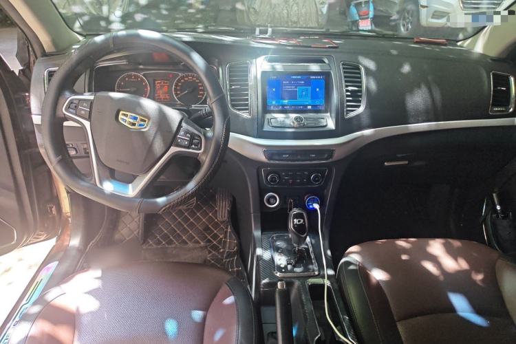 Used Geely Auto Vision 2016 1.5L Automatic Happiness Edition Center Console