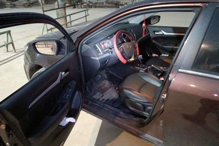 Used Geely Auto Vision 2016 1.5L Automatic Happiness Edition Driver Seat