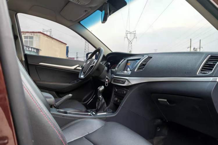 Used Geely Auto Vision 2016 1.5L Manual Happiness Edition Exterior 4