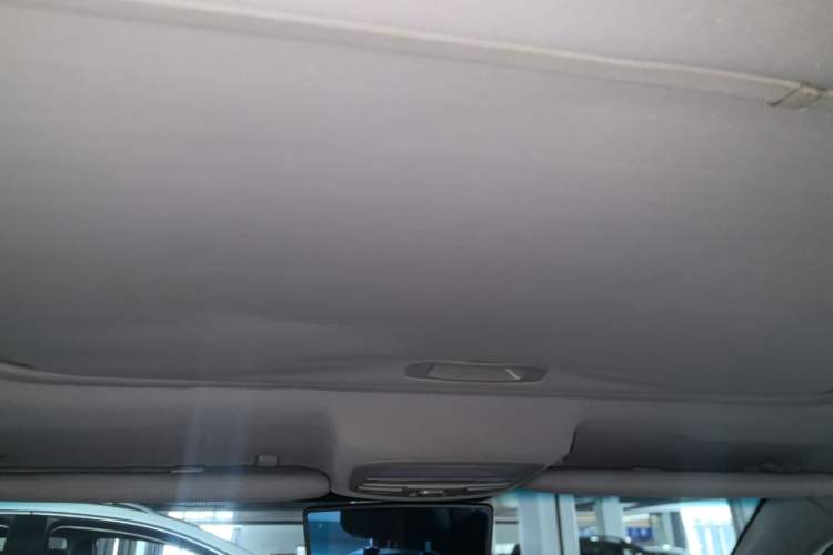 Used Geely Auto Vision 2016 1.5L Automatic Happiness Edition Headliner