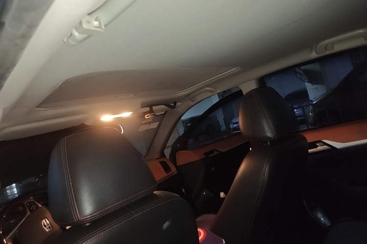 Used Geely Auto Vision 2016 1.5L Automatic Happiness Edition Headliner