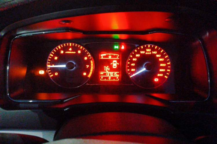 Used Geely Auto Vision 2016 1.5L Manual Happiness Edition Odometer Close Up