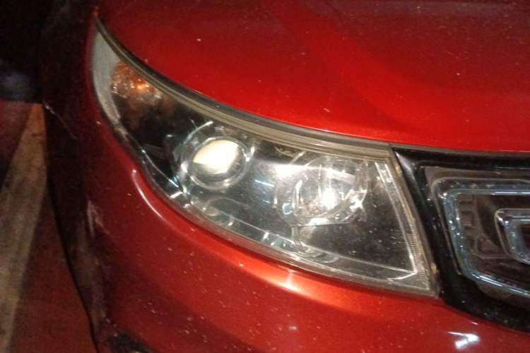 Used Geely Auto Vision 2016 1.5L Automatic Happiness Edition Right Front Headlight