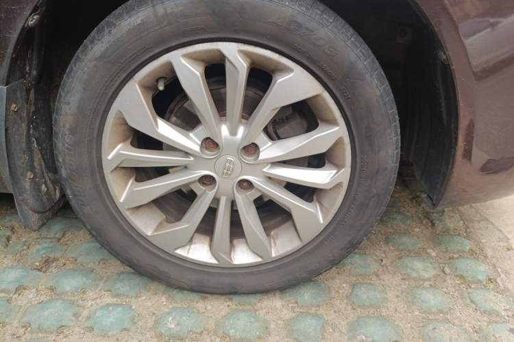 Used Geely Auto Vision 2016 1.5L Manual Happiness Edition Right Front Wheel Hub