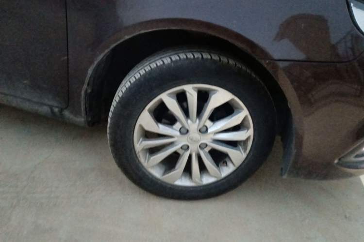 Used Geely Auto Vision 2016 1.5L Automatic Happiness Edition Right Front Wheel Hub