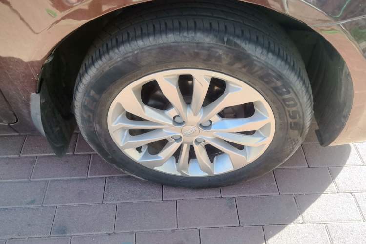 Used Geely Auto Vision 2016 1.5L Automatic Happiness Edition Right Front Wheel Hub