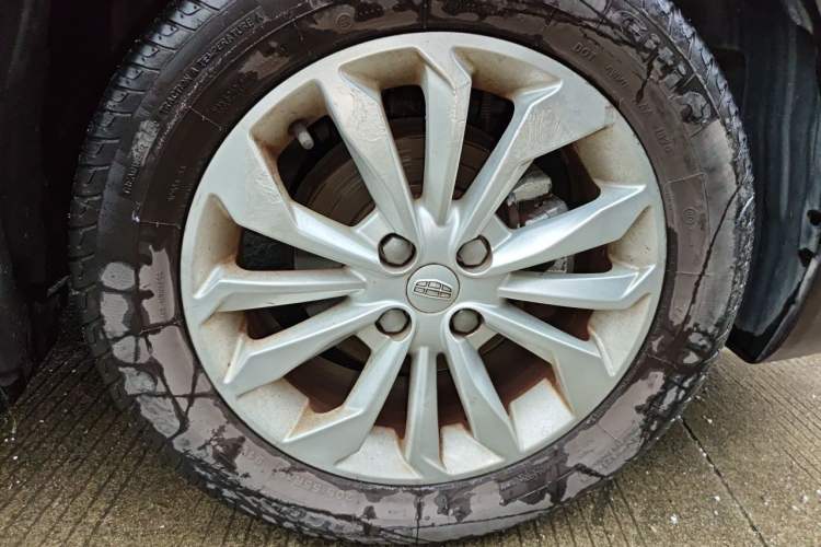 Used Geely Auto Vision 2016 1.5L Manual Happiness Edition Right Front Wheel Hub
