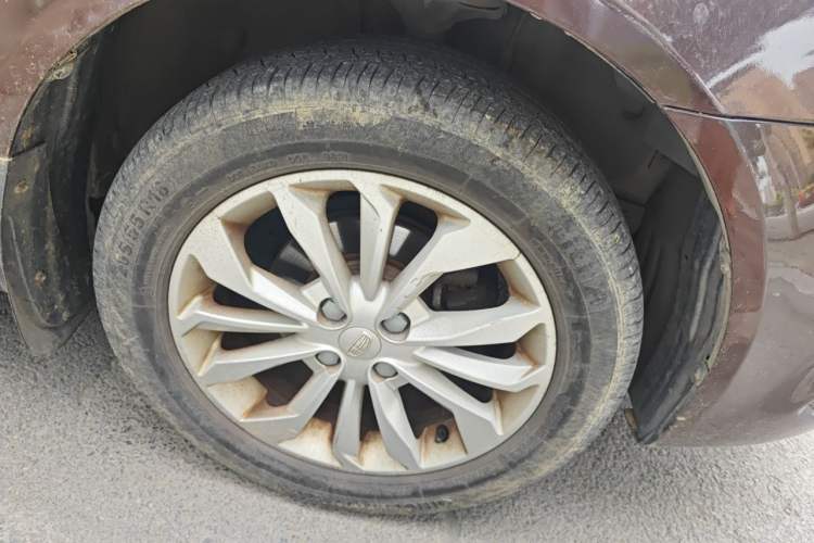 Used Geely Auto Vision 2016 1.5L Manual Happiness Edition Right Front Wheel Hub