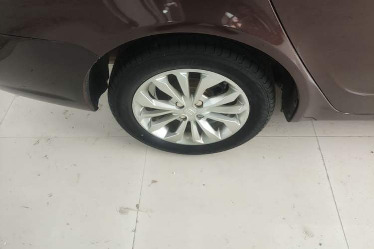 Used Geely Auto Vision 2016 1.5L Manual Happiness Edition Right Rear Wheel Hub