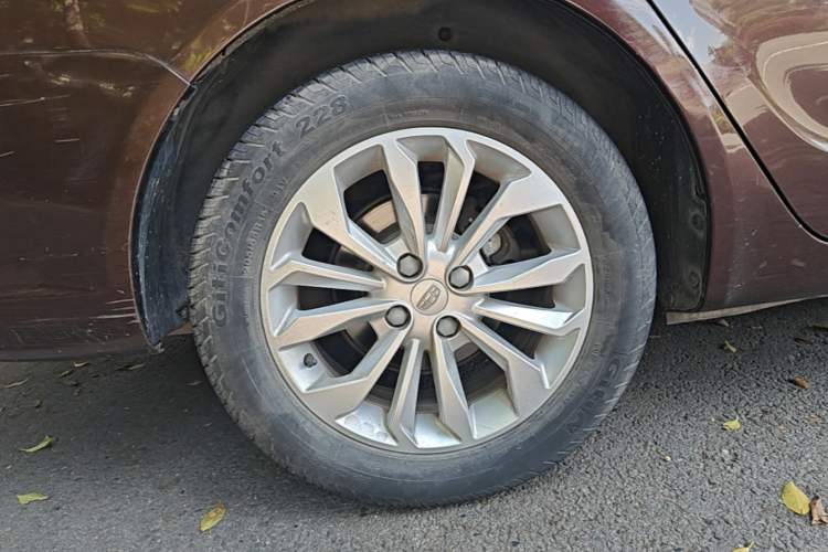 Used Geely Auto Vision 2016 1.5L Automatic Happiness Edition Right Rear Wheel Hub