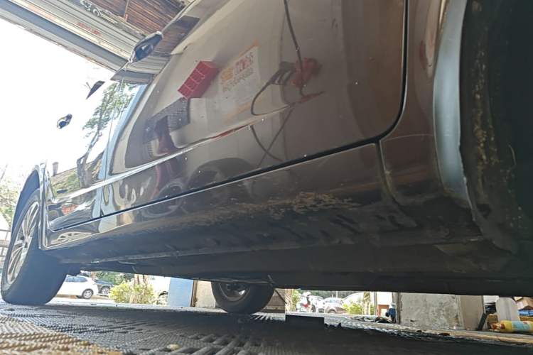 Used Geely Auto Vision 2016 1.5L Automatic Happiness Edition Right Side Sill