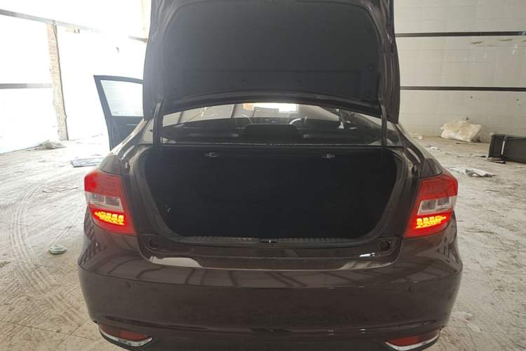 Used Geely Auto Vision 2016 1.5L Manual Happiness Edition Trunk