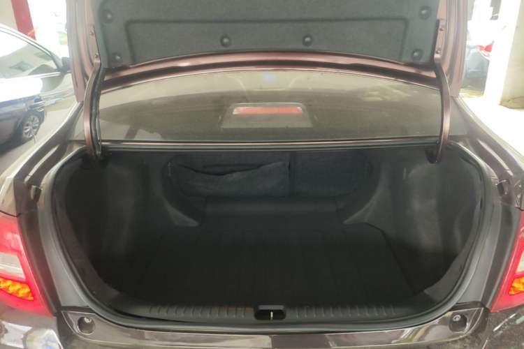Used Geely Auto Vision 2016 1.5L Manual Happiness Edition Trunk