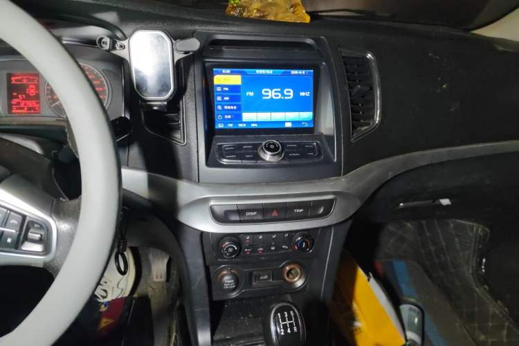 Used Geely Auto Vision 2016 1.5L Manual Happiness Edition Audio And AC Panel