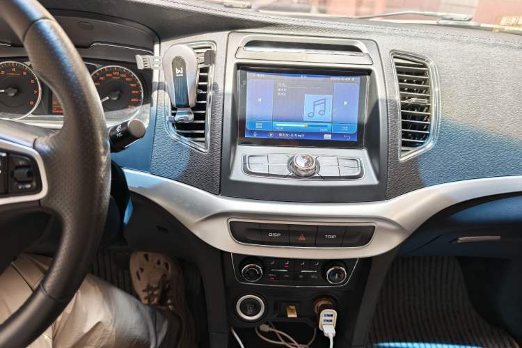 Used Geely Auto Vision 2016 1.5L Automatic Happiness Edition Audio And AC Panel