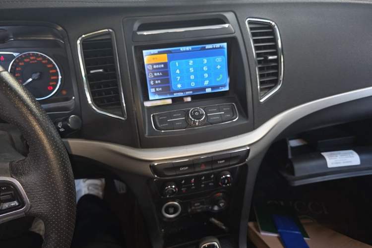 Used Geely Auto Vision 2016 1.5L Automatic Happiness Edition Audio And AC Panel