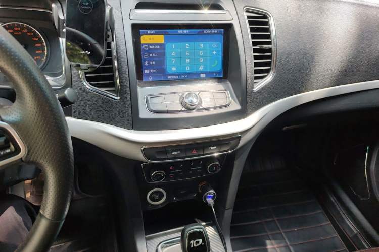 Used Geely Auto Vision 2016 1.5L Automatic Happiness Edition Audio And AC Panel
