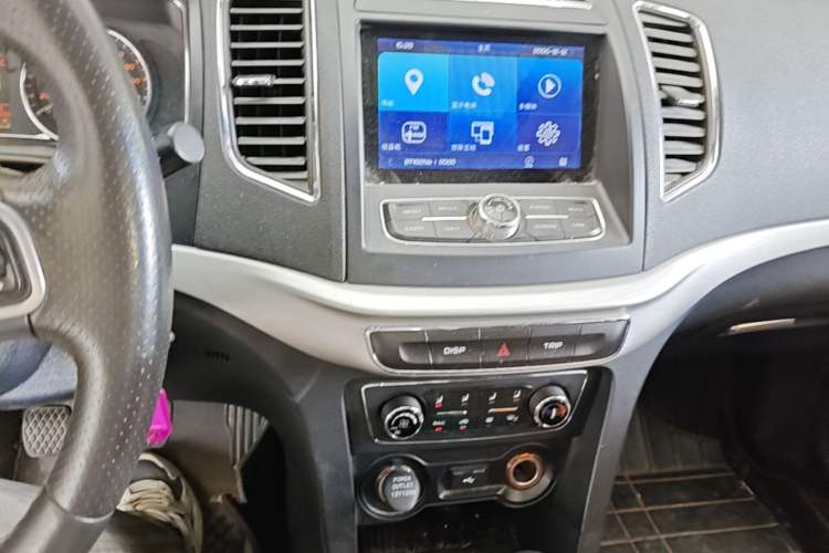 Used Geely Auto Vision 2016 1.5L Manual Happiness Edition Audio And AC Panel