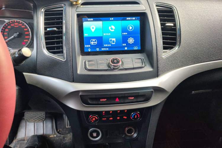 Used Geely Auto Vision 2016 1.5L Automatic Happiness Edition Audio And AC Panel