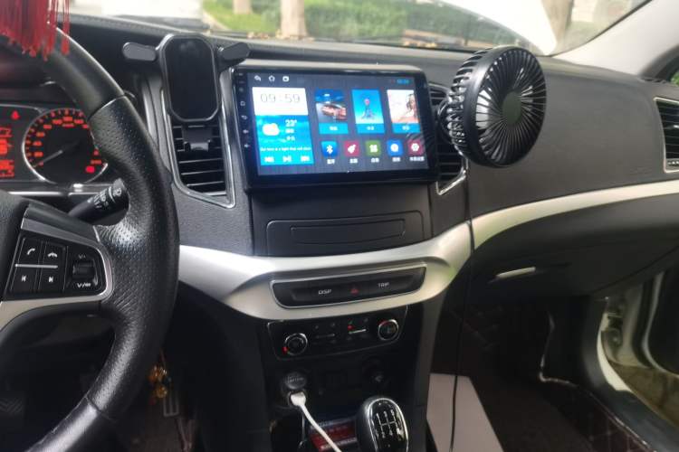Used Geely Auto Vision 2016 1.5L Manual Happiness Edition Audio And AC Panel