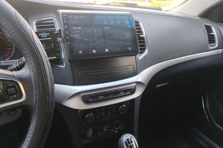 Used Geely Auto Vision 2016 1.5L Manual Happiness Edition Audio And AC Panel