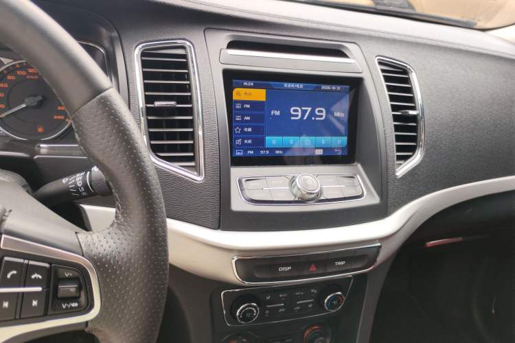 Used Geely Auto Vision 2016 1.5L Manual Happiness Edition Audio And AC Panel