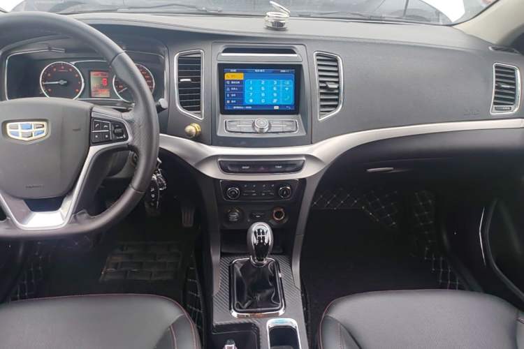 Used Geely Auto Vision 2016 1.5L Manual Happiness Edition Audio And AC Panel