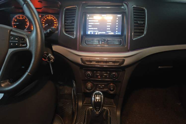 Used Geely Auto Vision 2016 1.5L Manual Happiness Edition Audio And AC Panel