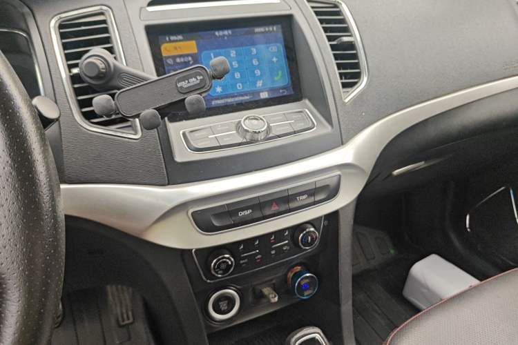 Used Geely Auto Vision 2016 1.5L Automatic Happiness Edition Audio And AC Panel