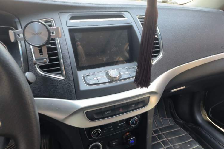 Used Geely Auto Vision 2016 1.5L Automatic Happiness Edition Audio And AC Panel
