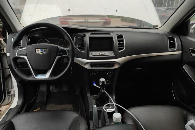 Used Geely Auto Vision 2016 1.5L Manual Happiness Edition Center Console