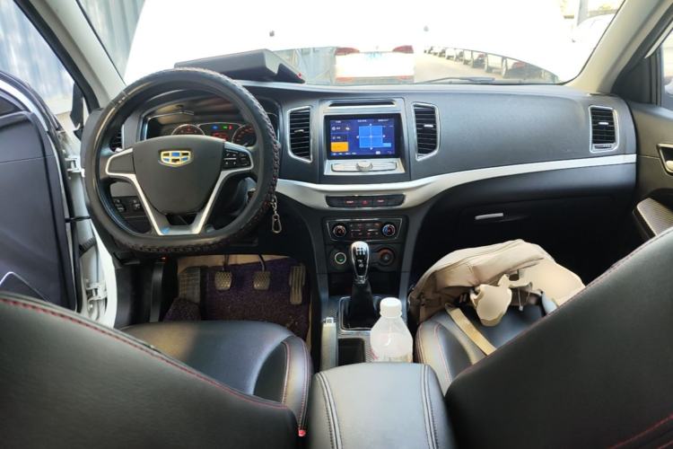 Used Geely Auto Vision 2016 1.5L Manual Happiness Edition Center Console