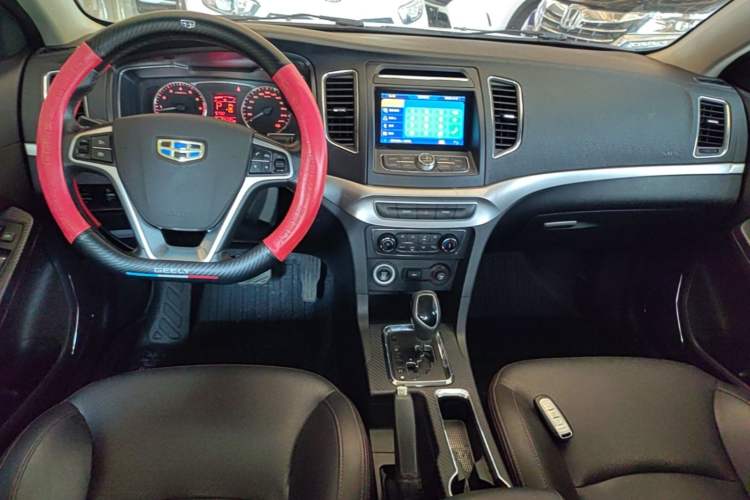Used Geely Auto Vision 2016 1.5L Automatic Happiness Edition Center Console
